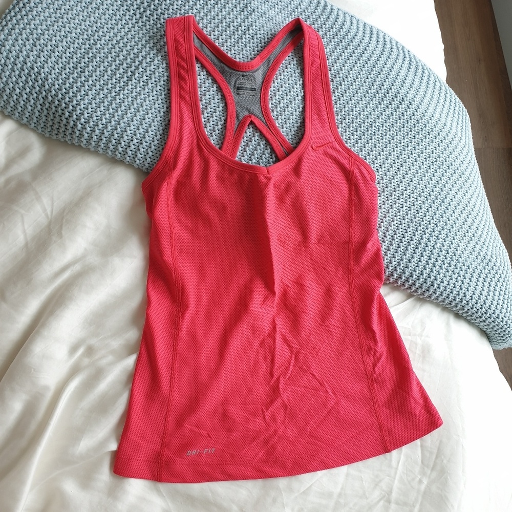 Nike dri-fit workout top
